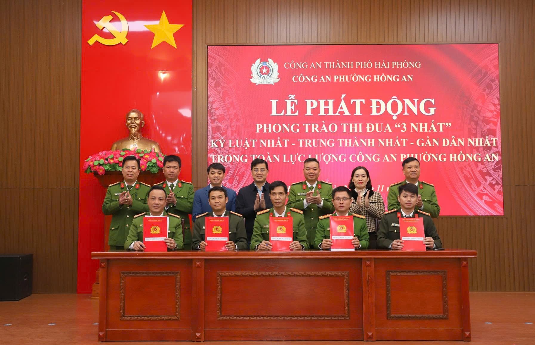 Công an phường Hồng An triển khai phong trào thi đua “Ba nhất”